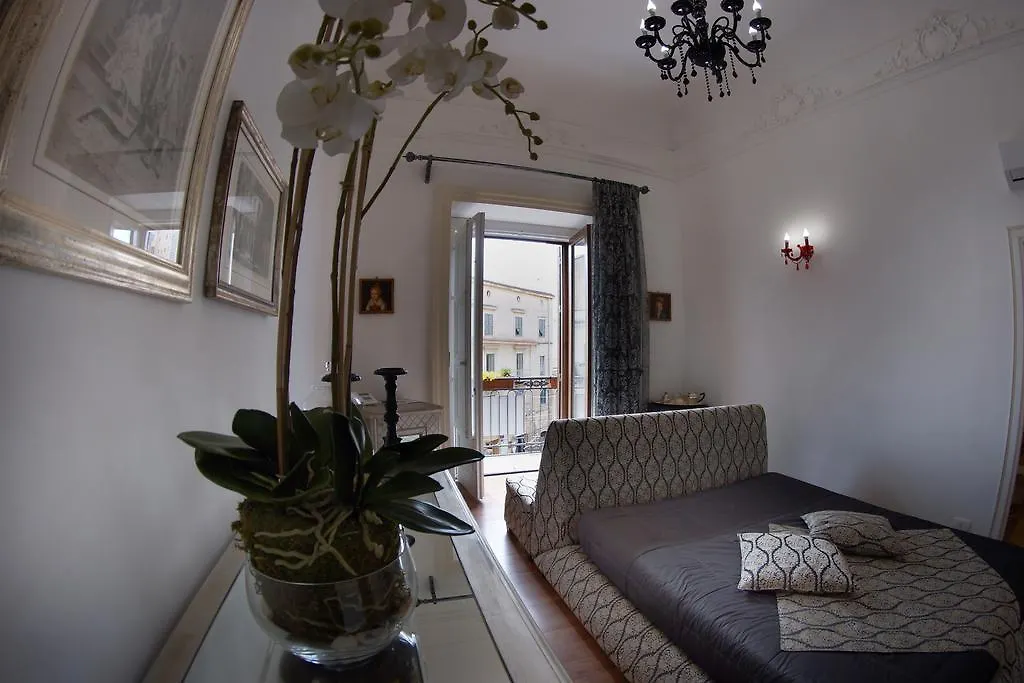 B&B Palazzo Del Teatro 아그리젠토 4*,